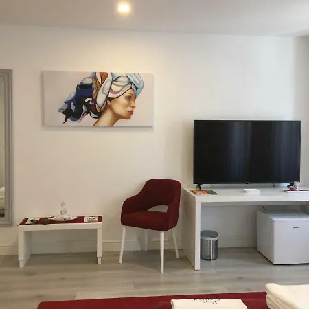 ísis 3*